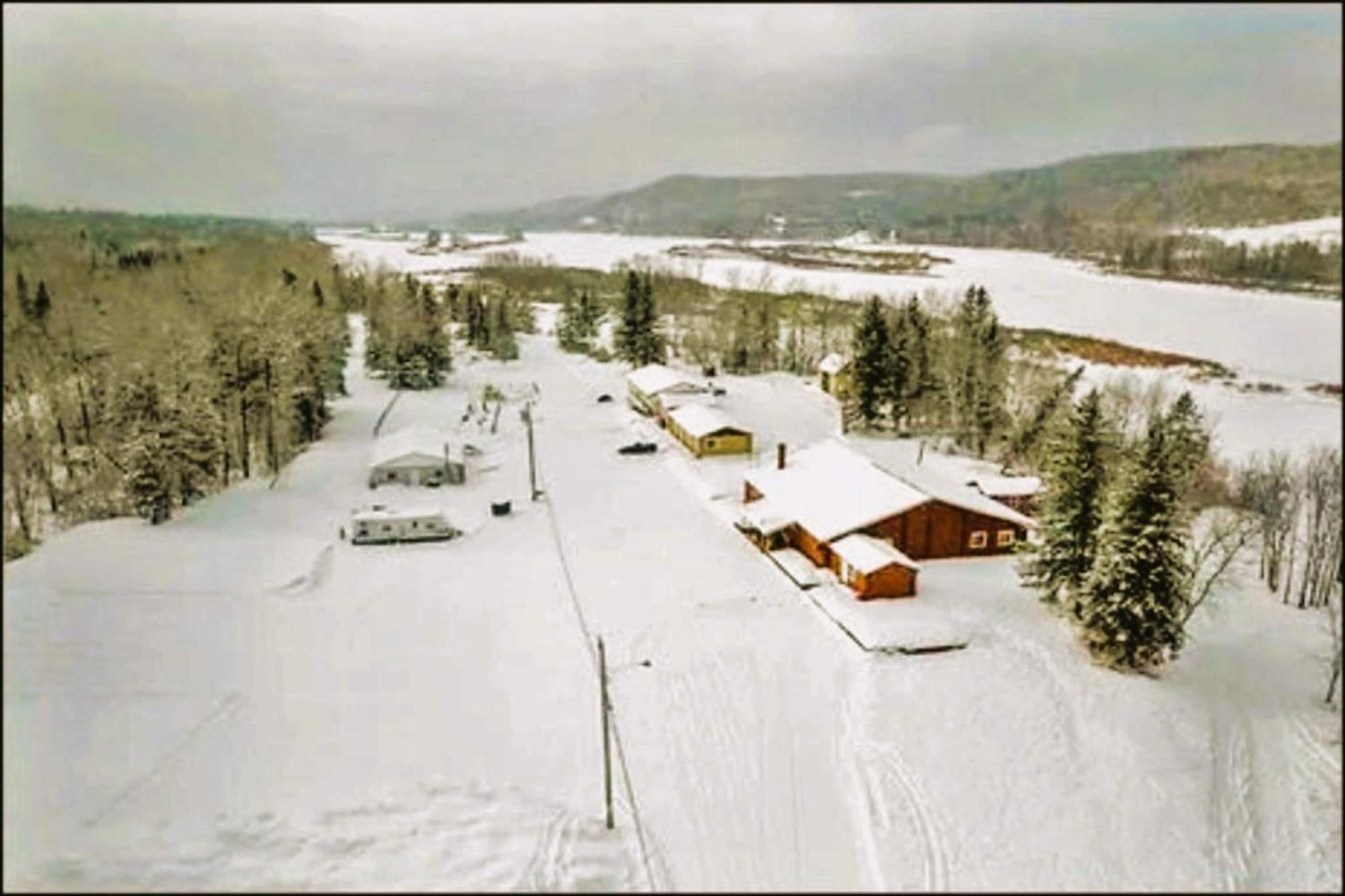 Love Hotels St John River By Oyo At Fort Kent Me Saint John Plantation Extérieur photo
