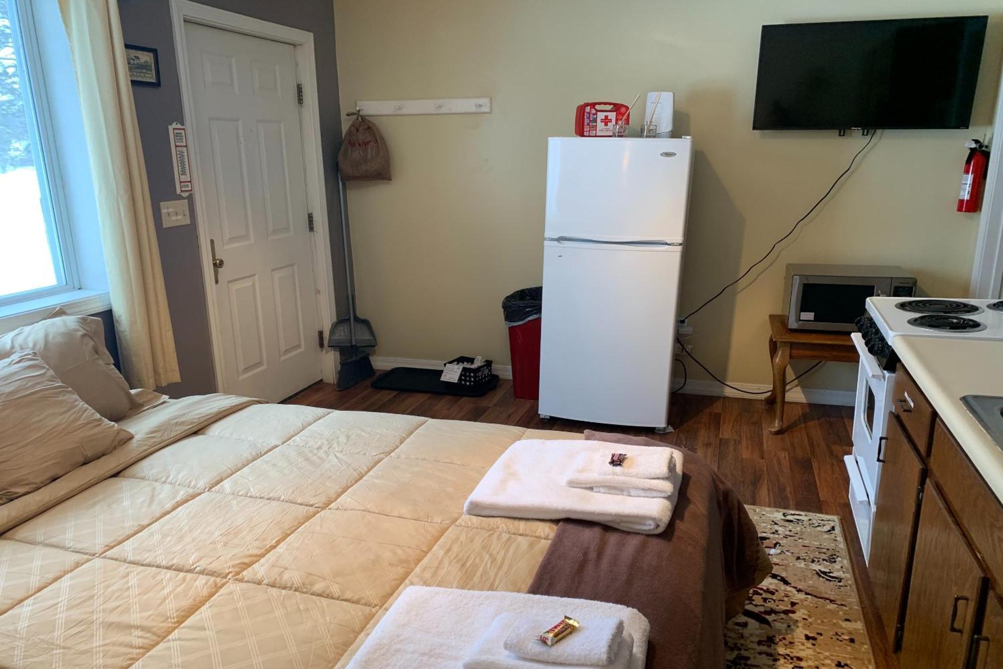 Love Hotels St John River By Oyo At Fort Kent Me Saint John Plantation Extérieur photo