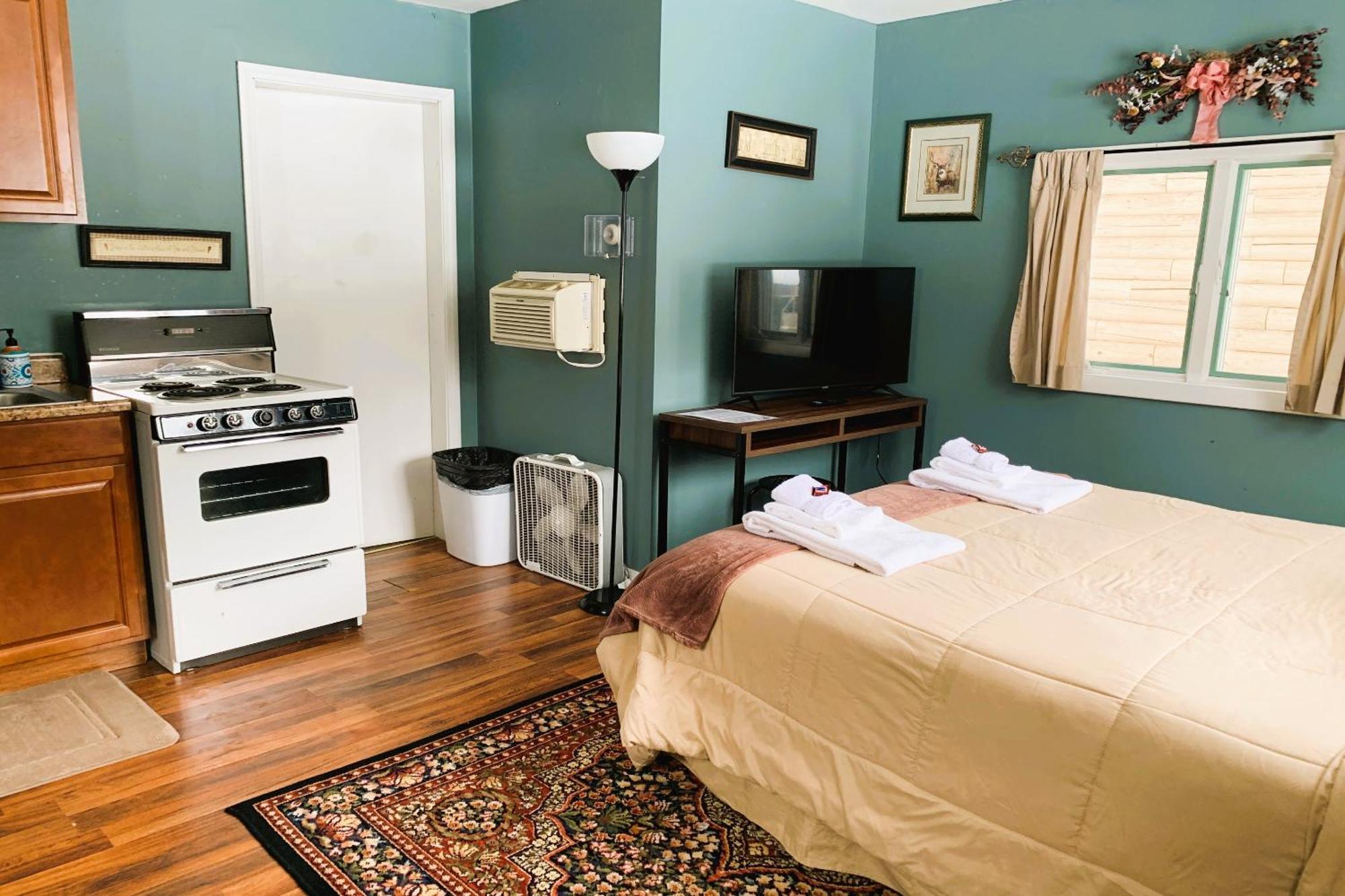 Love Hotels St John River By Oyo At Fort Kent Me Saint John Plantation Extérieur photo